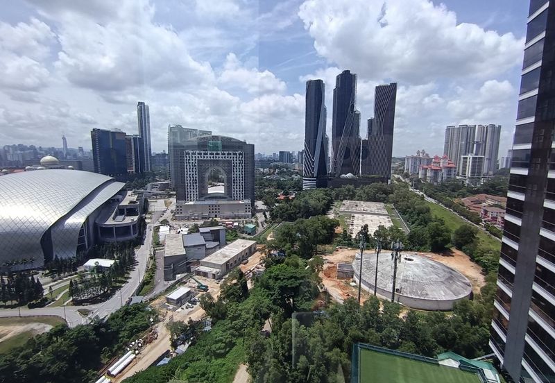 The MET Corporate Towers