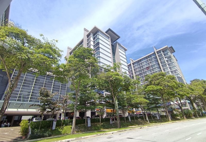 Q Avenue, Queensville