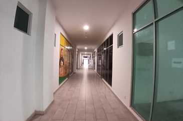 anggun lumayan taasik permaisuri