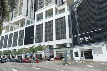 anggun lumayan taasik permaisuri