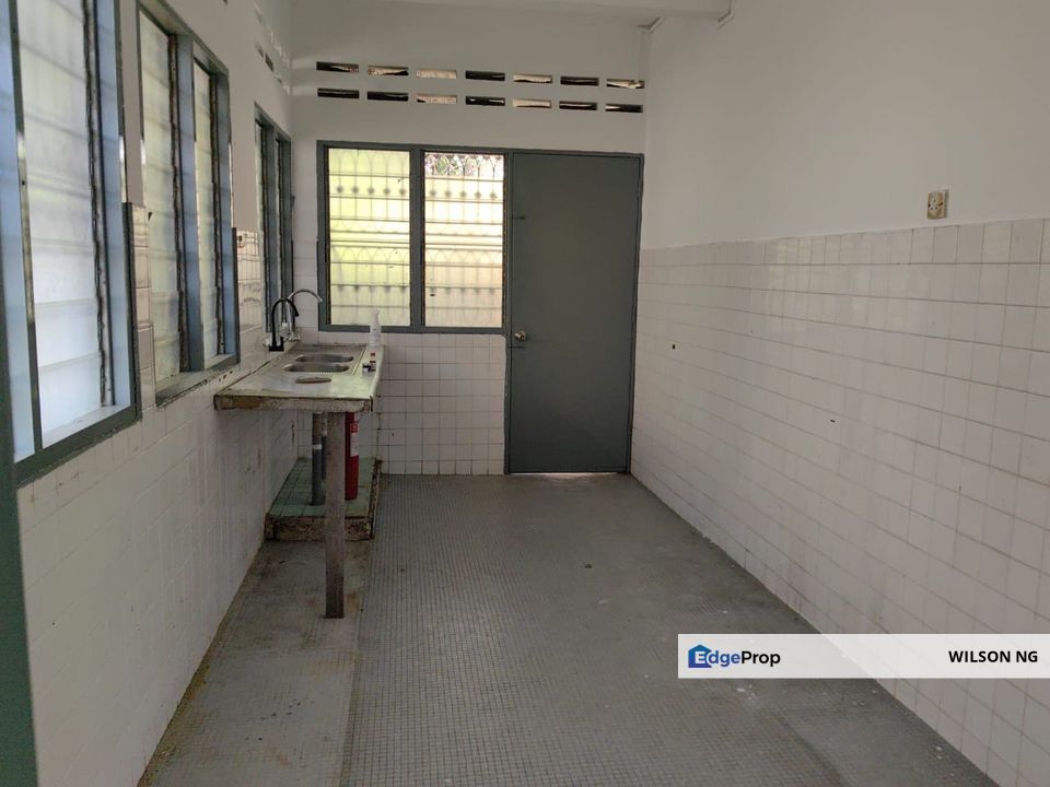 2 storey bungalow ampang jaya newly refurbished , Selangor, Ampang