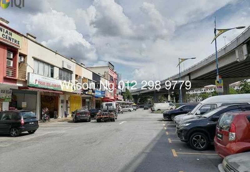 Ampang waterfront intermediate lot facing main road 