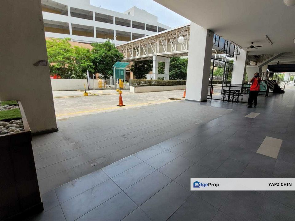 The Landmark , Bandar Bukit Tinggi 2 Klang , Ground Floor, Facing AEON, Selangor, Klang