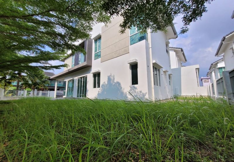 D'Laman Greenville ,Bukit Tinggi, Corner Semi d