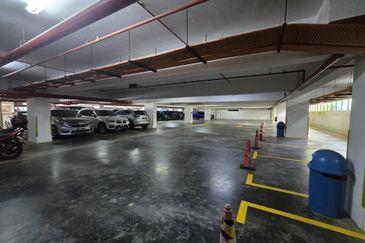 Temasya Glenmarie (Commercial)