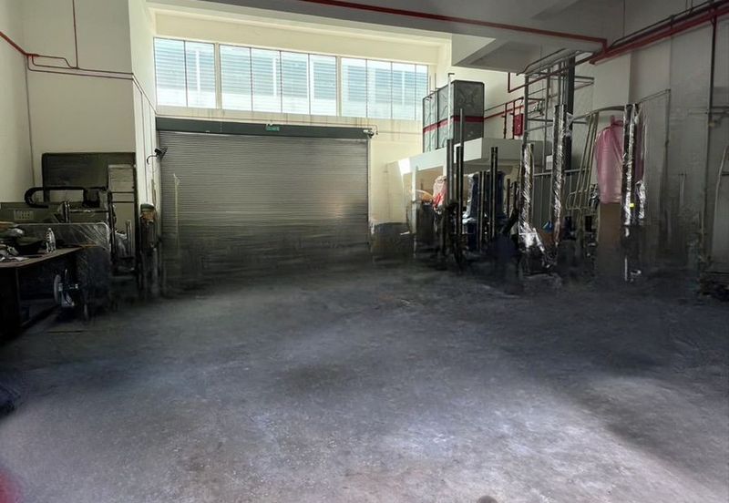 Shah Alam, seksyen 34, Freehold, 2.5 sty link factory with hoist lift