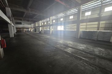 Kawasan Perindustrian Bukit Raja Selatan, Shah Alam, Detached factory / warehouse with 2000amp