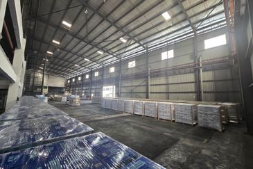 Kawasan Perindustrian Bukit Raja Selatan, Shah Alam, Detached factory / warehouse with 2000amp