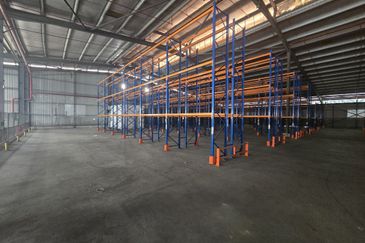 Kawasan Perindustrian Bukit Raja Selatan, Shah Alam, Detached factory / warehouse with 2000amp