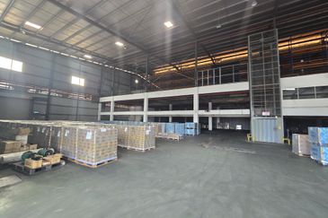 Kawasan Perindustrian Bukit Raja Selatan, Shah Alam, Detached factory / warehouse with 2000amp
