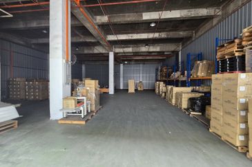 Kawasan Perindustrian Bukit Raja Selatan, Shah Alam, Detached factory / warehouse with 2000amp