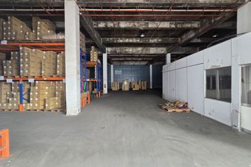 Kawasan Perindustrian Bukit Raja Selatan, Shah Alam, Detached factory / warehouse with 2000amp