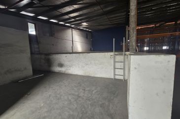 Kawasan Perindustrian Bukit Raja Selatan, Shah Alam, Detached factory / warehouse with 2000amp
