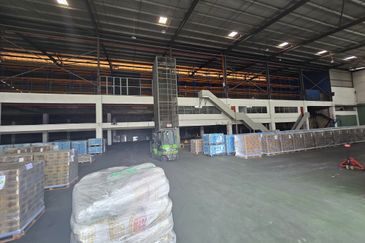 Kawasan Perindustrian Bukit Raja Selatan, Shah Alam, Detached factory / warehouse with 2000amp