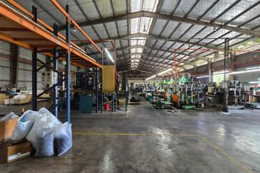 Kawasan Perindustrian Beranang, Detached factory with 1200amp, Heavy industrial zone