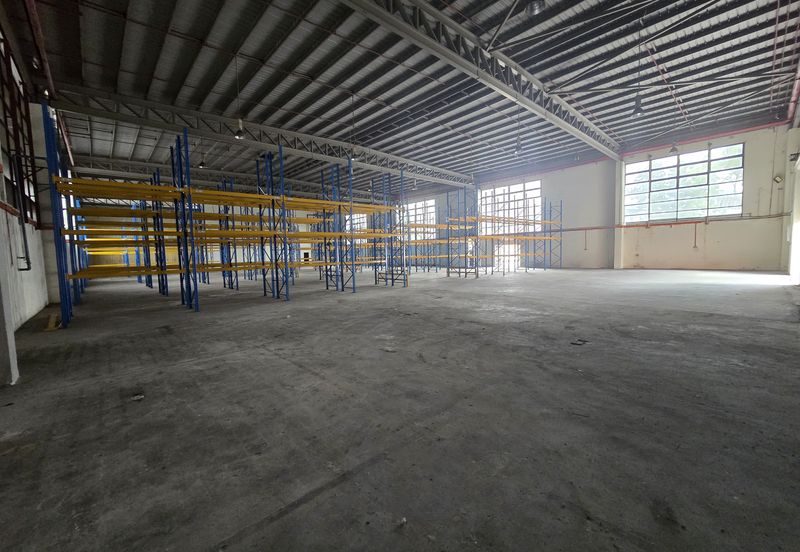 Perindustrian Bandar Baru Bangi, single sty Factory / Warehouse to let
