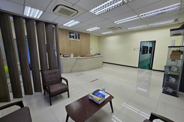 Kawasan preindustrial sg puloh, Kapar, 3 storey end lot Semi D factory