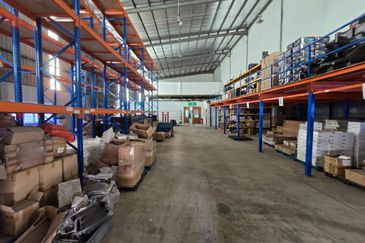 Kawasan preindustrial sg puloh, Kapar, 3 storey end lot Semi D factory