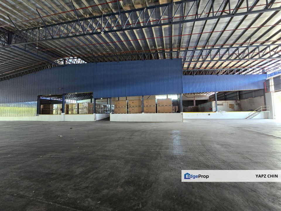 Bukit jelutong U8, Shah alam, Detached Warehouse with cf and overhead, Selangor, Shah Alam