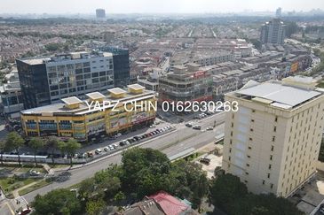 Taipan Business Centre, USJ 10