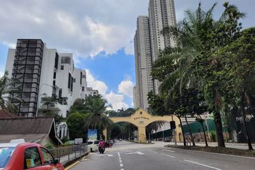 Centrio Pantai Hillpark, Bangsar South, office space facing main road