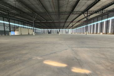 North Port, Port Klang, brand new Semi-D Warehouse with 20m ceiling