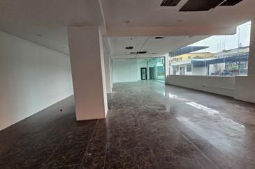 Kawasan Perusahaan Banting, Detached Factory / showroom with 800amp