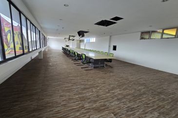 Kawasan Perusahaan Banting, Detached Factory / showroom with 800amp