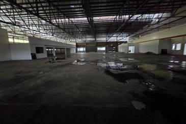 Kawasan Perusahaan Banting, Detached Factory / showroom with 800amp