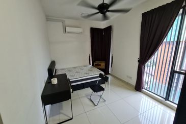 Youvista batu 9 condominium near MRT taman suntex  FULLY FURNISHED