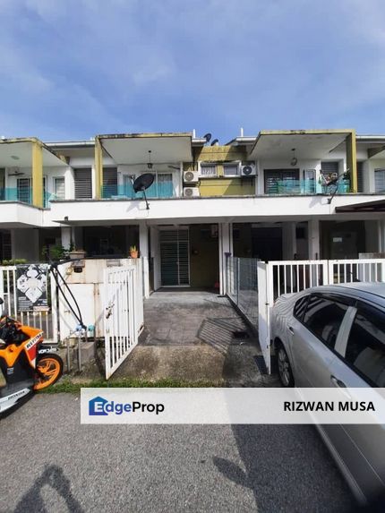 Townhouse Ground Pearl Villa Bandar Saujana Putra partially furnished, Selangor, Bandar Saujana Putra
