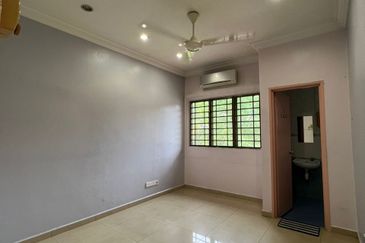 Kota Kemuning Double Storey Terraced House For Sale