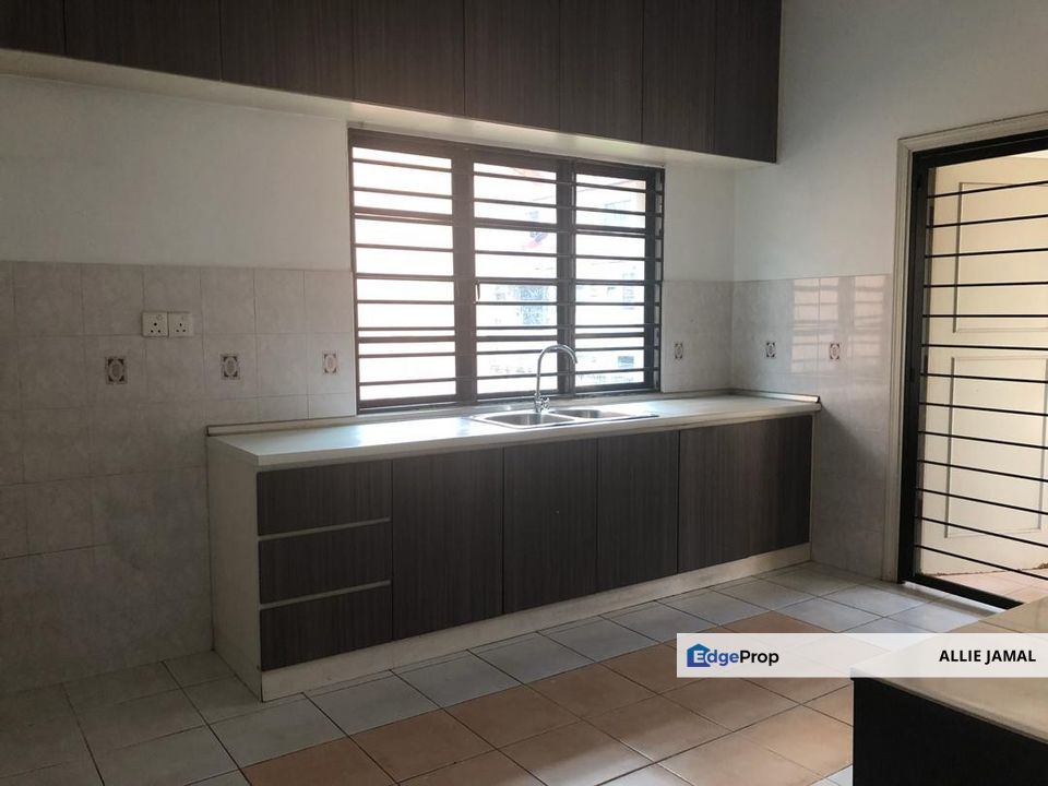 PARKVILLE TOWNHOUSE - Upper Unit - Near IOI Damansara, Selangor, Sunway Damansara