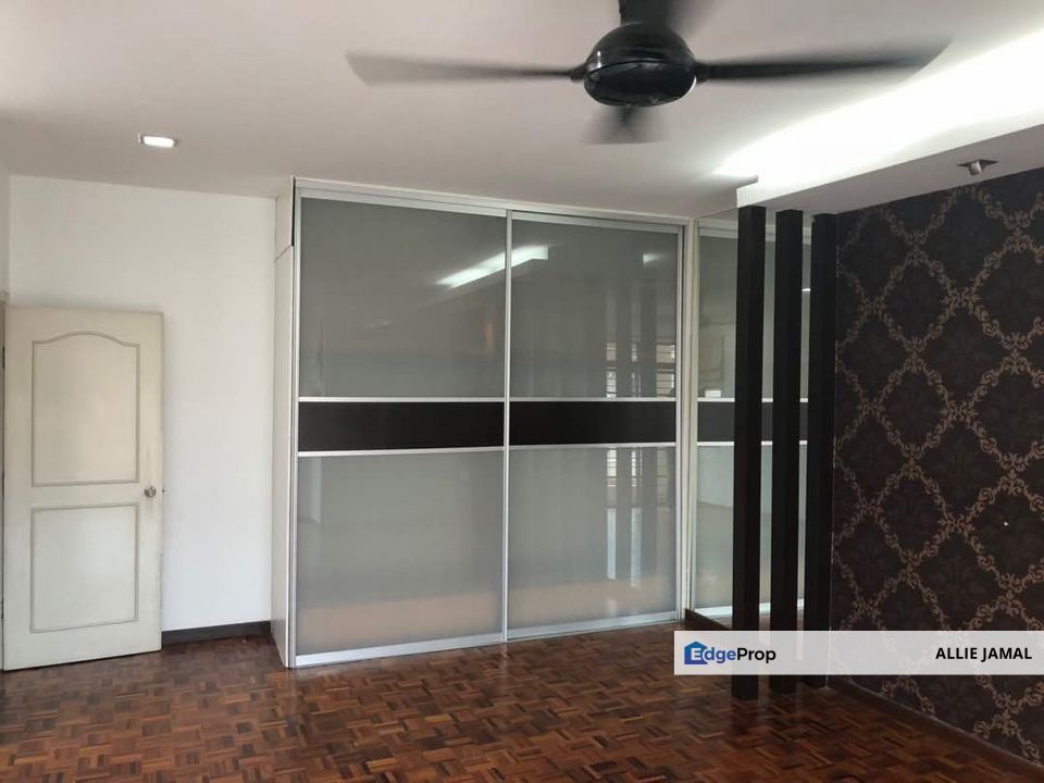 PARKVILLE TOWNHOUSE - Upper Unit - Near IOI Damansara, Selangor, Sunway Damansara