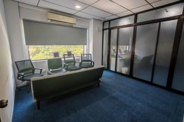 Pusat Dagangan Seri Utama