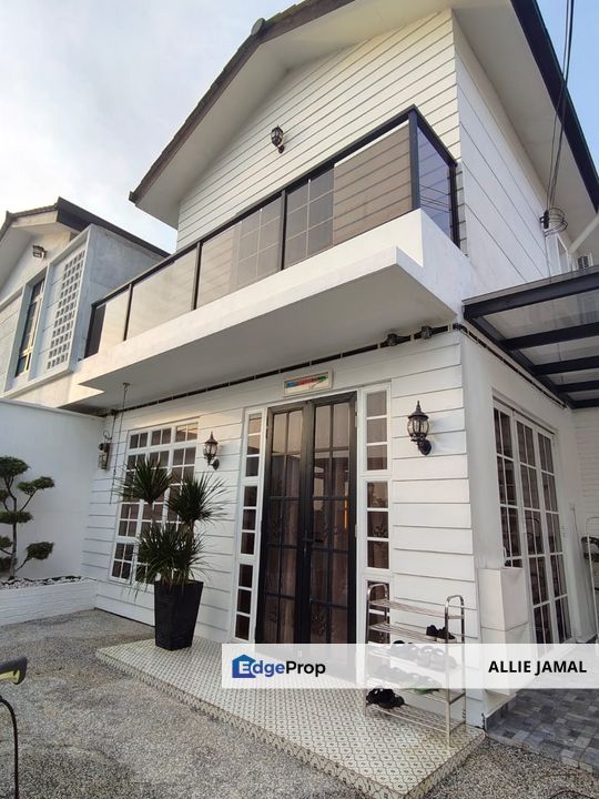 BEAUTIFUL SEMI D @ Taman Desiran Bayu, Puchong, Selangor, Puchong