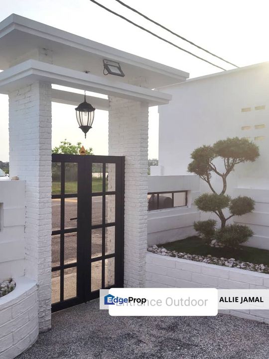 BEAUTIFUL SEMI D @ Taman Desiran Bayu, Puchong, Selangor, Puchong