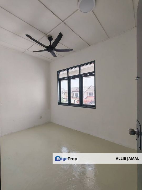  2 STOREY Taman Puchong Perdana Newly Refurbished!, Selangor, Puchong