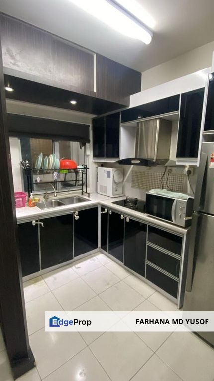 [Open for students] Partial furnished condo, Selangor, Kajang