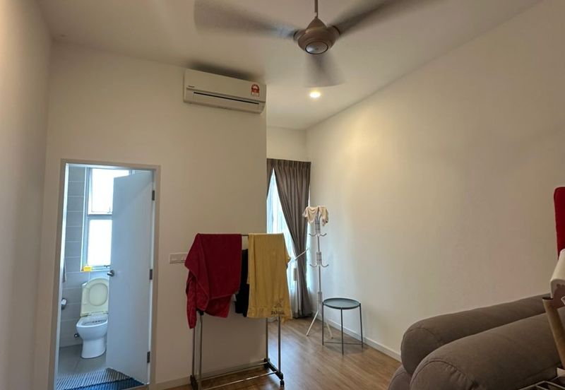 Parkfield Residences, Tropicana Heights