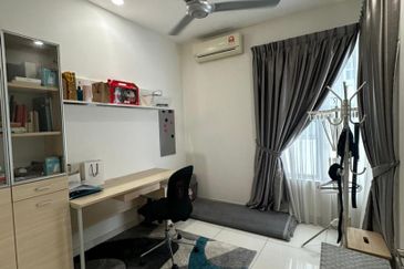 Parkfield Residences, Tropicana Heights