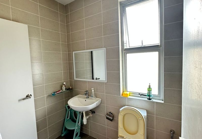 Parkfield Residences, Tropicana Heights