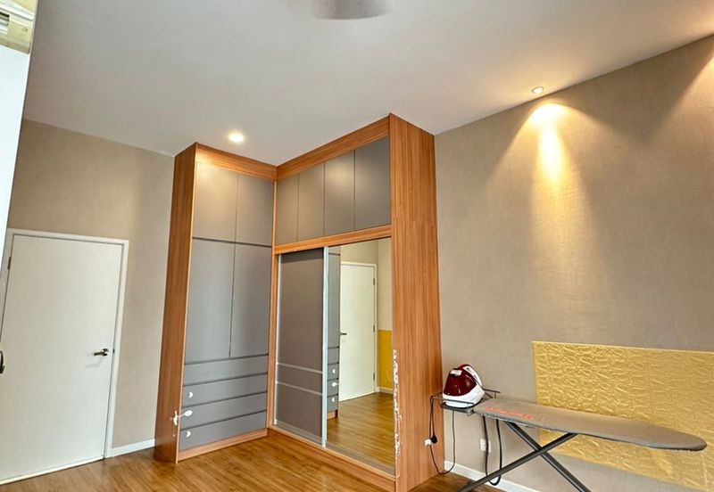 Parkfield Residences, Tropicana Heights