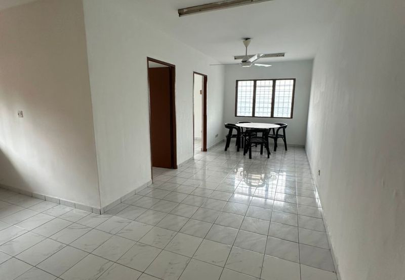 Apartment Lestari
