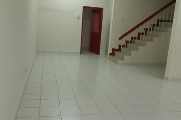 Jalan Spektrum U16 @ Taman Bukit Subang