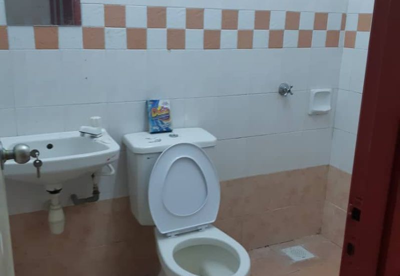 Jalan Spektrum U16 @ Taman Bukit Subang