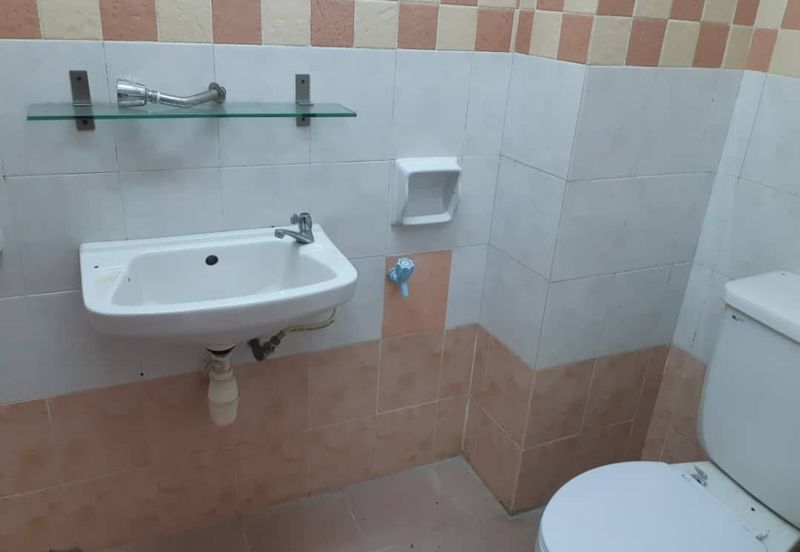 Jalan Spektrum U16 @ Taman Bukit Subang