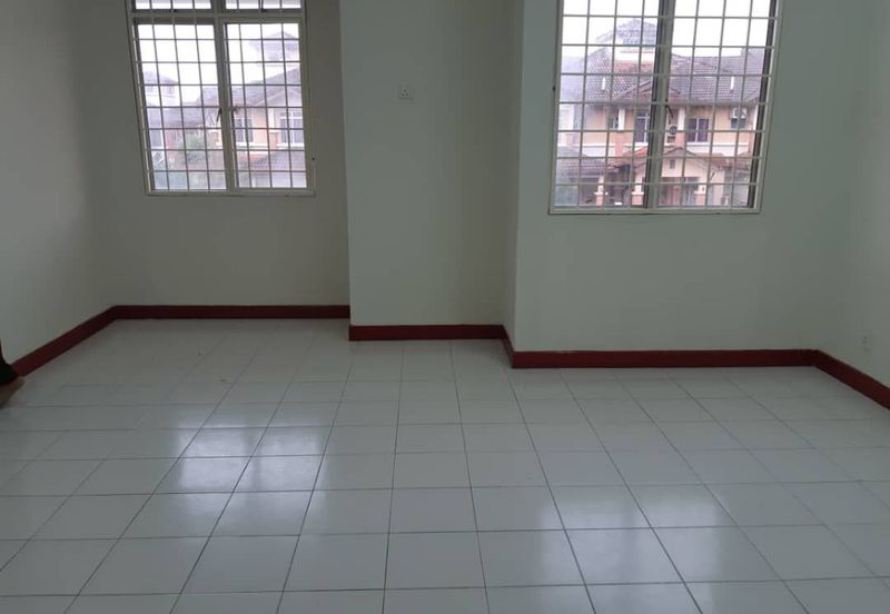 Jalan Spektrum U16 @ Taman Bukit Subang