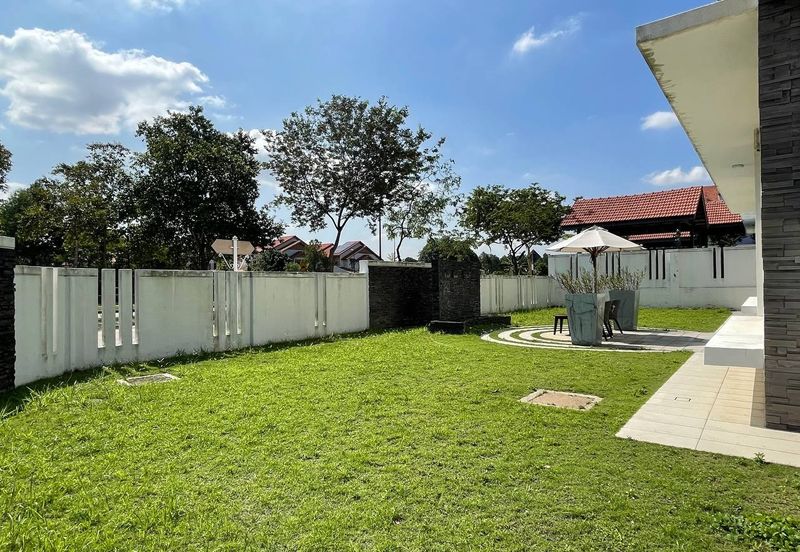 Lukisan @ Alam Impian