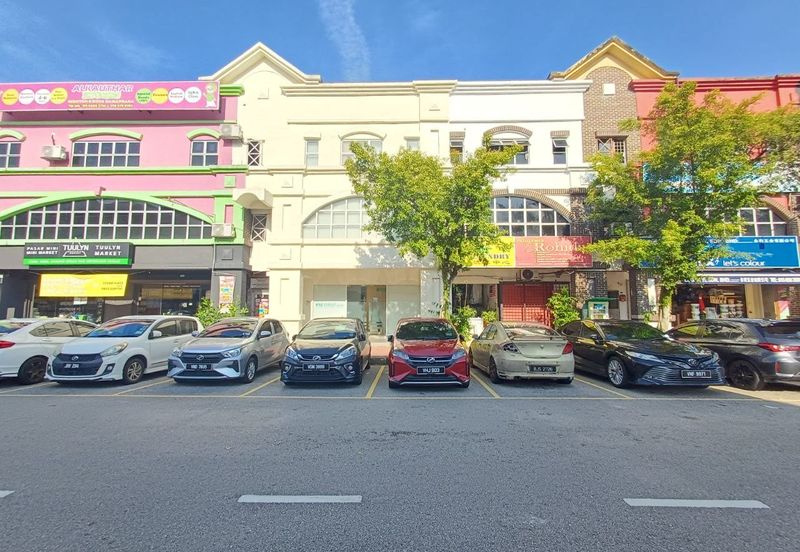 SEKSYEN 8 KOTA DAMANSARA